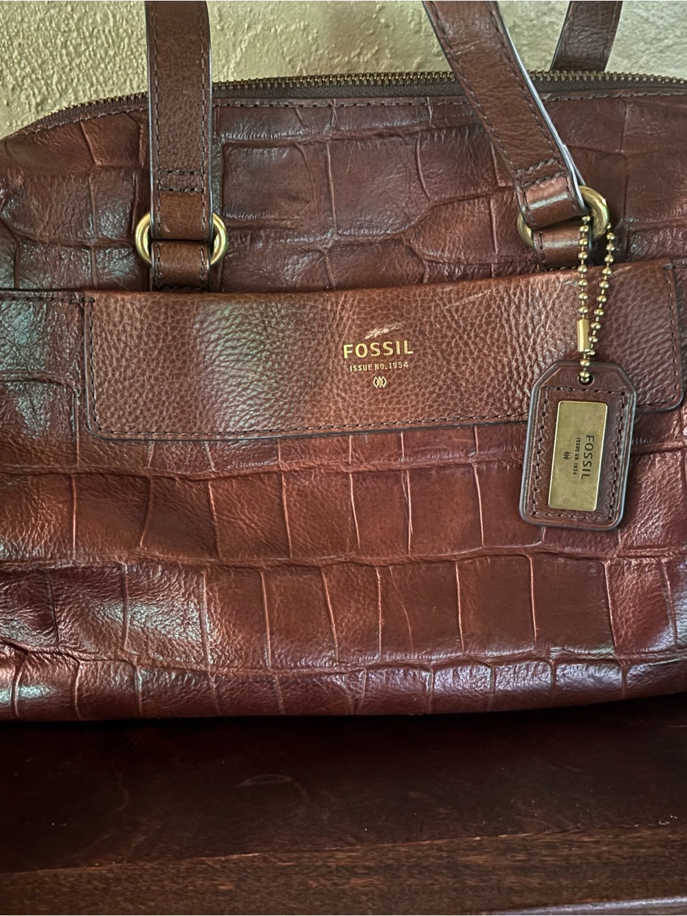 Fossil Brown Croc-Embossed Shoulder Tote with Gold Hardware